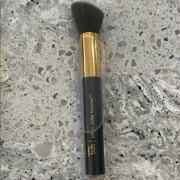 Billion dollar brushes - Picture 4 of 6